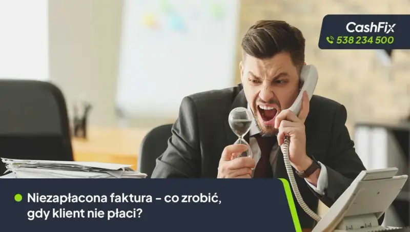 Zirytowany mężczyzna trzyma klepsydrę, dzwoniąc do firmy CashFix. Długi firmy mogą być frustrujące.